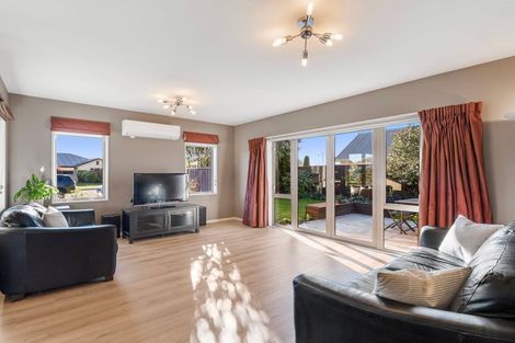 Photo of property in 16 Heathridge Place, Lincoln, 7608