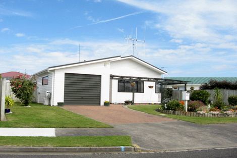 Photo of property in 10b Waharua Place, Tawhero, Whanganui, 4501