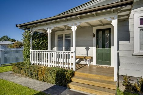 Photo of property in 1213 Caroline Road, Mayfair, Hastings, 4122