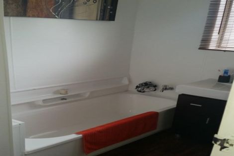 Photo of property in 50 Cascade Crescent, Westbrook, Palmerston North, 4412