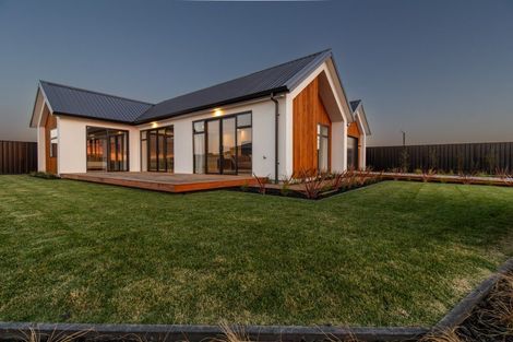 Photo of property in 104 Eriksen Road, Te Awa, Napier, 4110