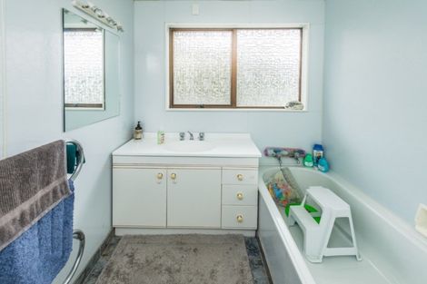 Photo of property in 14 Akepiro Place, Tawhero, Whanganui, 4501