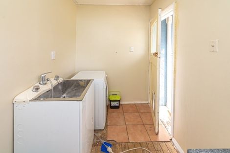 Photo of property in 13 Egmont Street, Castlecliff, Whanganui, 4501