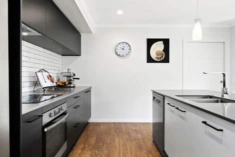 Photo of property in 22 Ballintoy Park Drive, Welcome Bay, Tauranga, 3175