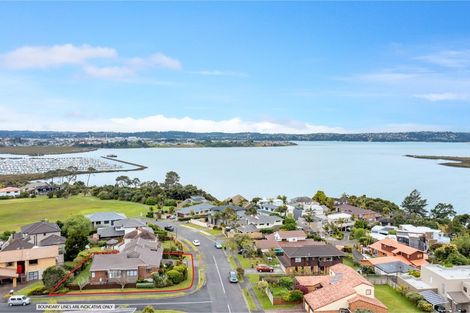 Photo of property in 16 Renoir Street, West Harbour, Auckland, 0618