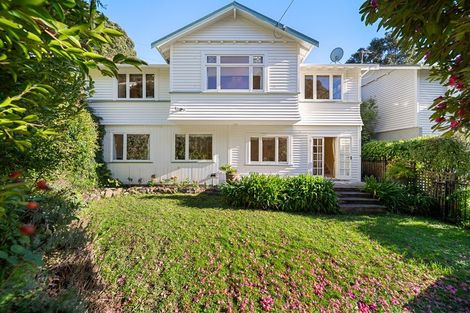 Photo of property in 8 Fitzroy Street, Wadestown, Wellington, 6012