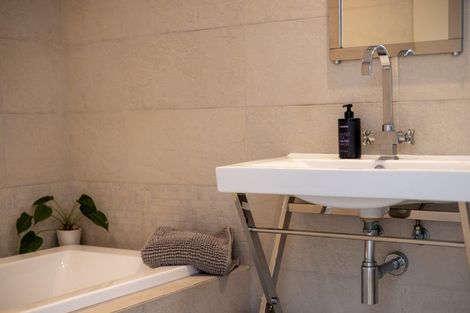 Photo of property in 40 Weka Street, Fendalton, Christchurch, 8041