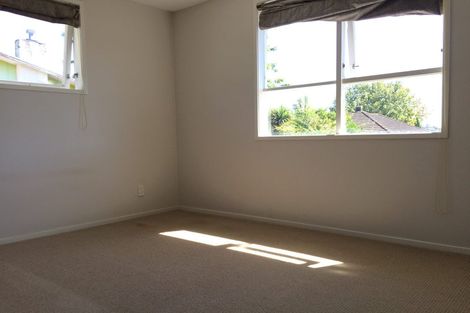 Photo of property in 15 Ennis Avenue, Pakuranga Heights, Auckland, 2010