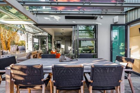 Photo of property in 208 Powderham Street, New Plymouth, 4310