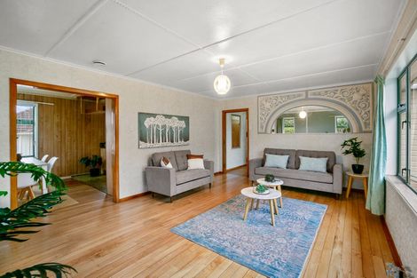 Photo of property in 5 Endeavour Street, Marfell, New Plymouth, 4310