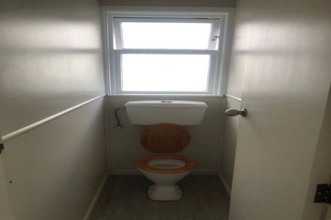 Photo of property in 3164 Great North Road, New Lynn, Auckland, 0600