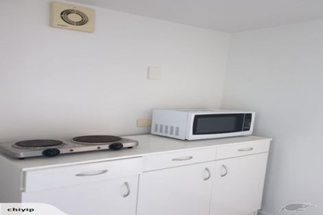 Photo of property in 47 Triangle Road, Massey, Auckland, 0614