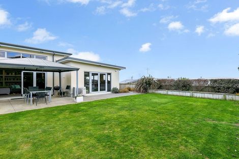Photo of property in 2 Wangapeka Way, Aotea, Porirua, 5024