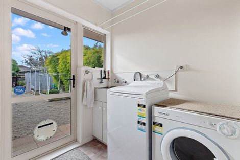 Photo of property in 47 Waiwherowhero Drive, St Andrews, Hamilton, 3200