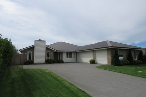Photo of property in 75 Somerville Crescent, Aidanfield, Christchurch, 8025