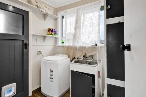 Photo of property in 160 Glover Road, Hawera, 4610