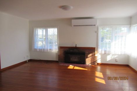 Photo of property in 19 Walmsley Road, Mangere, Auckland, 2022