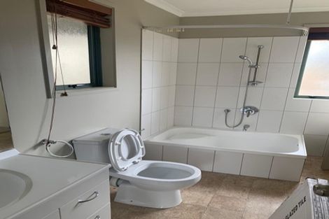 Photo of property in 2/3 Vine Street, Mangere East, Auckland, 2024