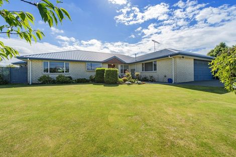 Photo of property in 4 Devon Crescent, Darfield, 7510