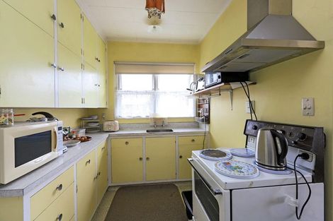 Photo of property in 210a Grove Road, Mayfair, Hastings, 4122