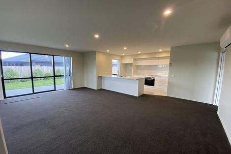 Photo of property in 33 Fearne Drive, Woodend, 7610