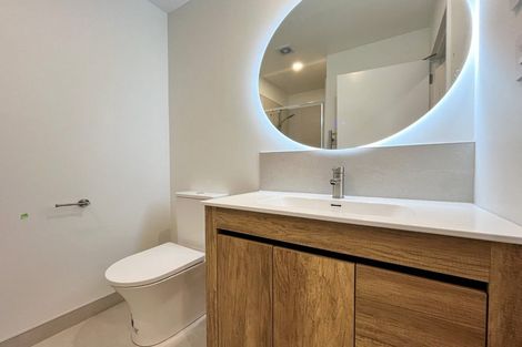 Photo of property in 17/9 Aeroview Drive, Beach Haven, Auckland, 0626