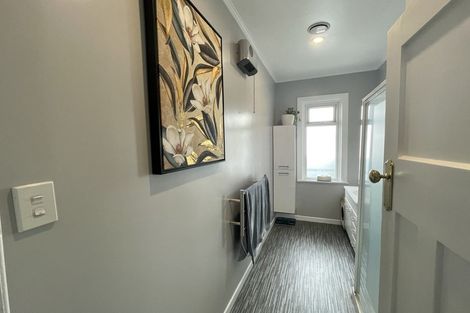 Photo of property in 26 Queens Drive, Kilbirnie, Wellington, 6022