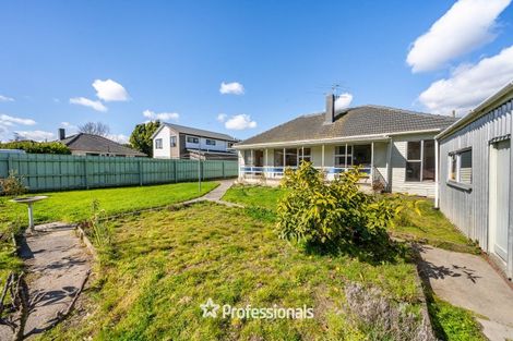 Photo of property in 17 Molesworth Street, Taita, Lower Hutt, 5011