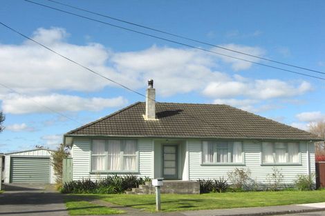 Photo of property in 19 Ward Street, Bulls, 4818