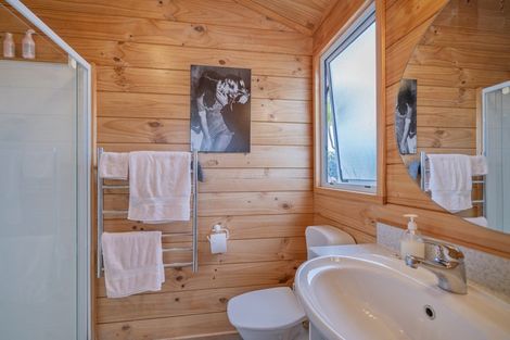 Photo of property in 9 Charles Green Drive, Cooks Beach, Whitianga, 3591