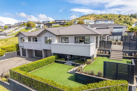 Photo of property in 51 Endeavour Drive, Whitby, Porirua, 5024
