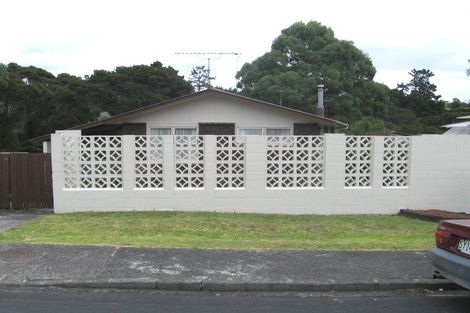 Photo of property in 10 Emirau Place, Glenfield, Auckland, 0629