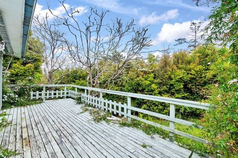 Photo of property in 1/6 Mcquoid Place, Glenfield, Auckland, 0629