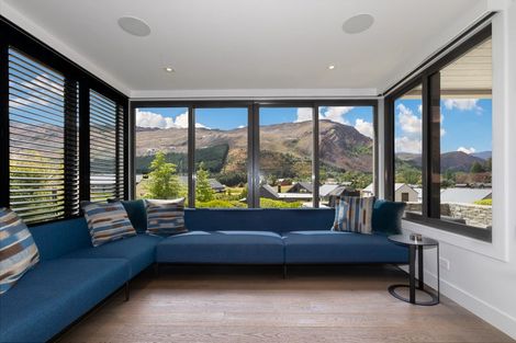 Photo of property in 5 Ogilvie Lane, Arrowtown, 9371