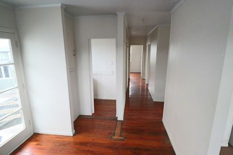 Photo of property in 12 Ellis Avenue, Mount Roskill, Auckland, 1041