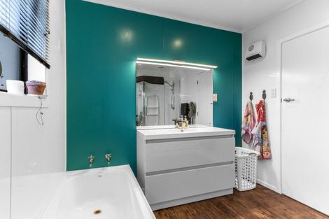 Photo of property in 335 Egerton Road, Winton, 9782