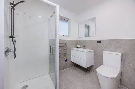 Photo of property in 60a Reelick Avenue, Pakuranga Heights, Auckland, 2010