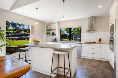 Photo of property in 14 Denehurst Drive, Waimauku, 0812