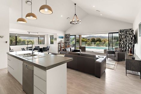 Photo of property in 9 Mill Grove, Clareville, Carterton, 5713