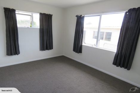Photo of property in 94 Tait Drive, Greenmeadows, Napier, 4112