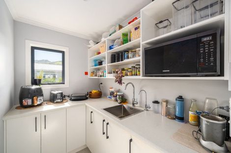 Photo of property in 9 Antigua Way, Grenada Village, Wellington, 6037