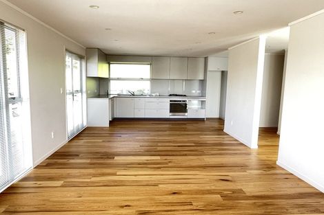 Photo of property in 19 Squirrel Lane, Browns Bay, Auckland, 0630