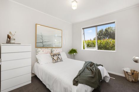 Photo of property in 30 Uenuku Avenue, Raglan, 3225