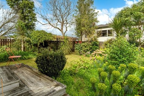 Photo of property in 64 Welcome Bay Road, Welcome Bay, Tauranga, 3112