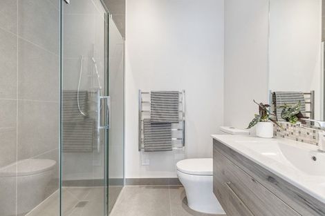 Photo of property in 10b Marama Street, Castor Bay, Auckland, 0620