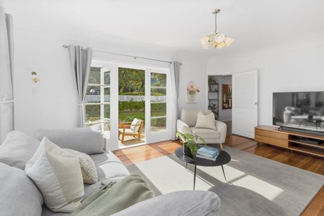 Photo of property in 4 Ashleigh Crescent, Miramar, Wellington, 6022