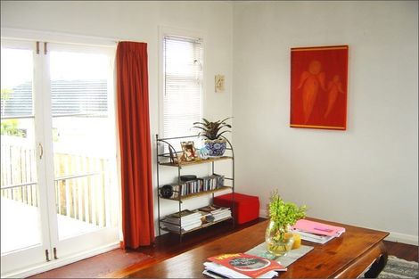 Photo of property in 16 Tirotai Crescent, Westmere, Auckland, 1022