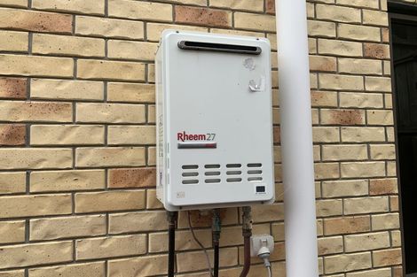 Photo of property in 2a Castleton Drive, Howick, Auckland, 2014