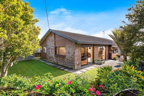 Photo of property in 1a Kauri Crescent, Snells Beach, 0920