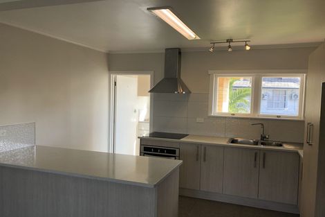 Photo of property in 3/3 Sutton Crescent, Papatoetoe, Auckland, 2025